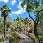 Πανσιόν Domus Pina *