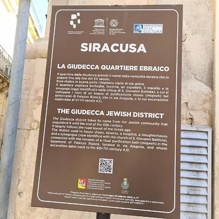 Domus Pina Guest house