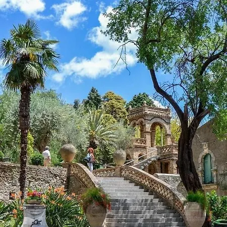 Guest house Domus Pina *