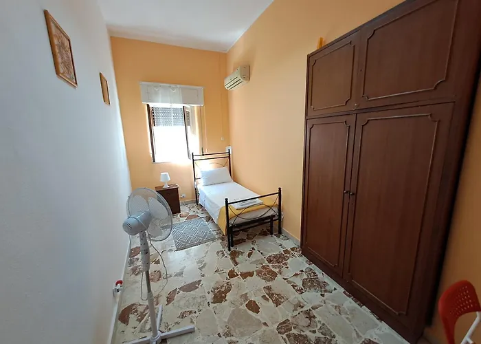 Domus Pina בית הארחה